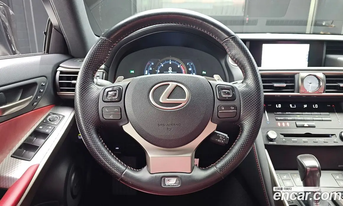 Lexus IS 2018 2.0 автомат (гидро), фото 19