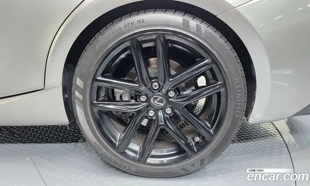 Lexus IS 2018 2.0 автомат (гидро), миниатюра 7