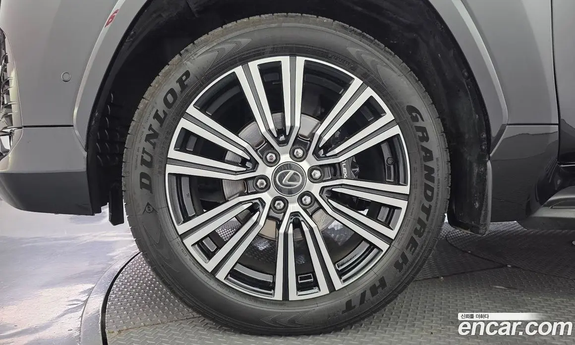 Lexus LX 2025 3.4 автомат (гидро), фото 5