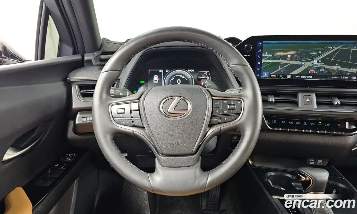 Lexus UX 2022 2.0 автомат (гидро), фото 19