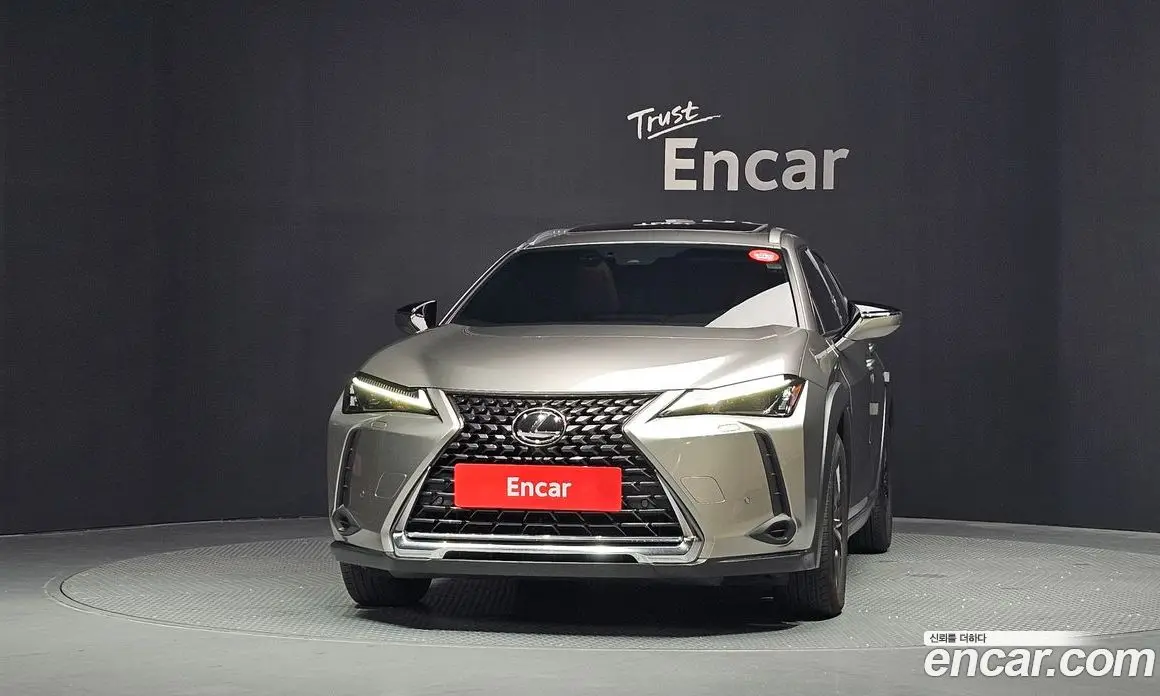 Lexus UX 2022 2.0 автомат (гидро), фото 3