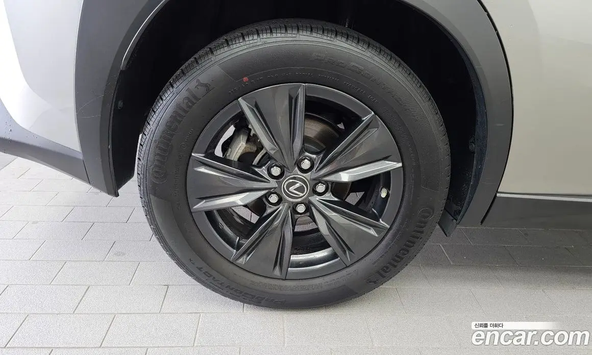 Lexus UX 2022 2.0 автомат (гидро), фото 5
