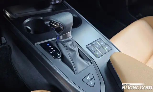 Lexus UX 2023 2.0 автомат (гидро), миниатюра 11