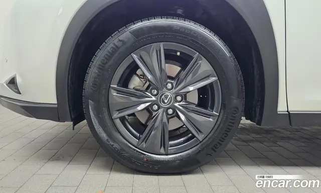 Lexus UX 2023 2.0 автомат (гидро), миниатюра 4