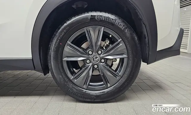 Lexus UX 2023 2.0 автомат (гидро), миниатюра 6