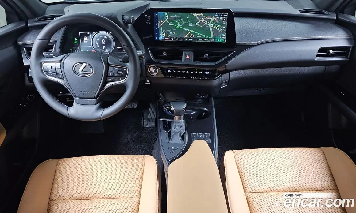 Lexus UX 2023 2.0 автомат (гидро), фото 9