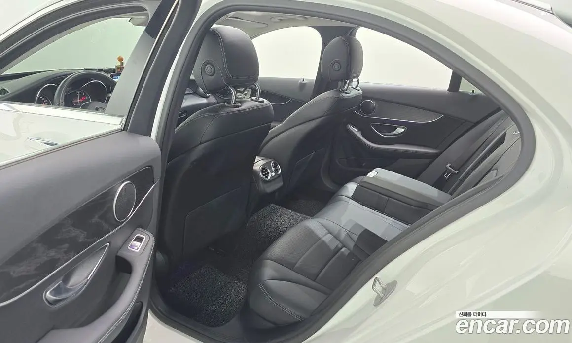 Mercedes-Benz C-Class 2019 1.9 автомат (гидро), фото 18 Mercedes-Benz C-Class 2019 1.9 автомат (гидро), фото 18