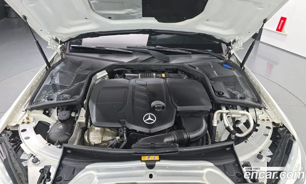 Mercedes-Benz C-Class 2019 1.9 автомат (гидро), фото 6 Mercedes-Benz C-Class 2019 1.9 автомат (гидро), фото 6