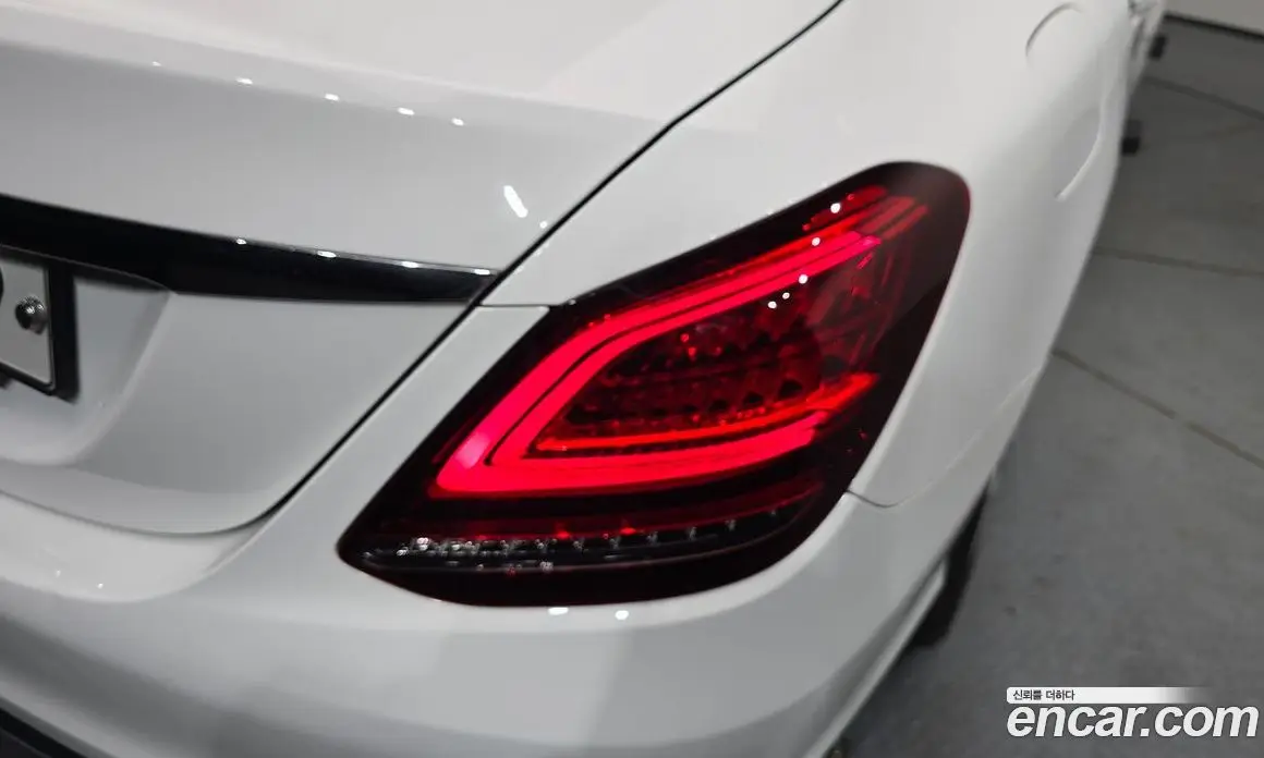 Mercedes-Benz C-Class 2019 1.9 автомат (гидро), фото 9 Mercedes-Benz C-Class 2019 1.9 автомат (гидро), фото 9