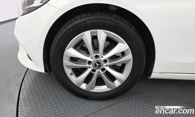 Mercedes-Benz C-Class 2020 2.0 автомат (гидро), миниатюра 5 Mercedes-Benz C-Class 2020 2.0 автомат (гидро), миниатюра 5