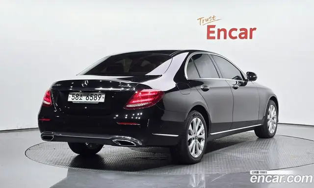 Mercedes-Benz E-Class, 2019, 104 337 км