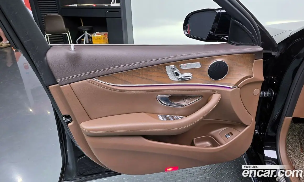 Mercedes-Benz E-Class 2019 1.9 автомат (гидро), фото 13 Mercedes-Benz E-Class 2019 1.9 автомат (гидро), фото 13