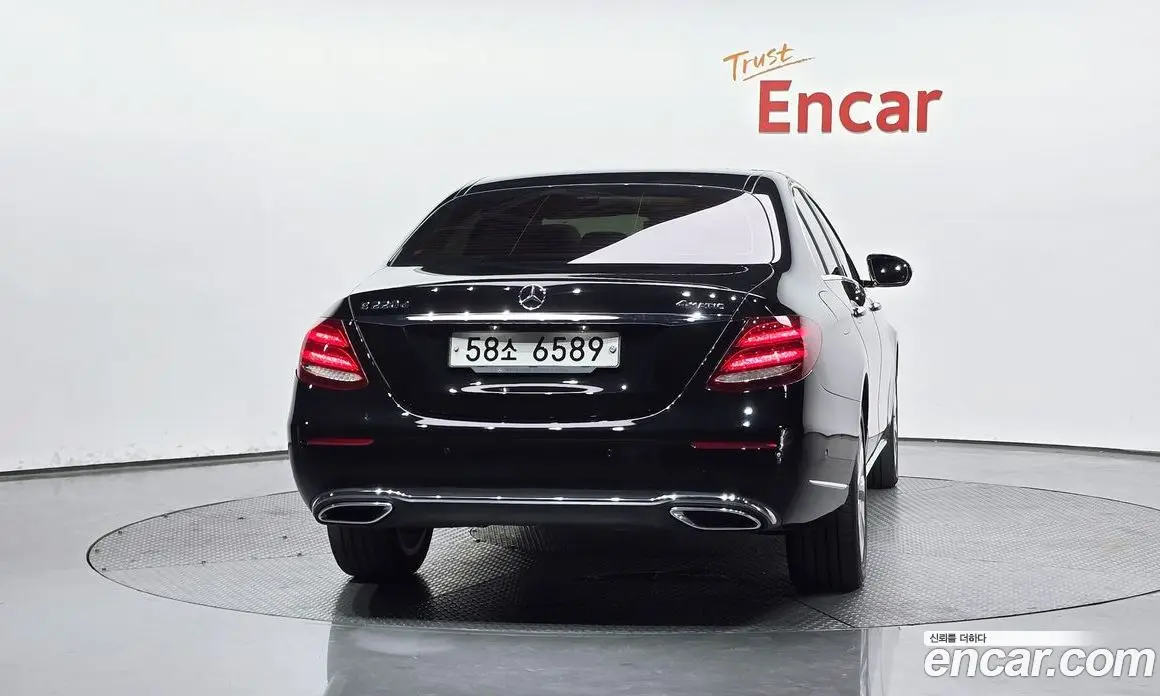 Mercedes-Benz E-Class 2019 1.9 автомат (гидро), фото 3 Mercedes-Benz E-Class 2019 1.9 автомат (гидро), фото 3