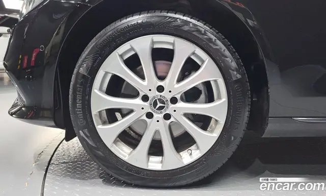 Mercedes-Benz E-Class 2019 1.9 автомат (гидро), миниатюра 5