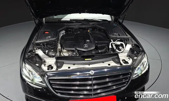 Mercedes-Benz E-Class 2019 1.9 автомат (гидро), миниатюра 6