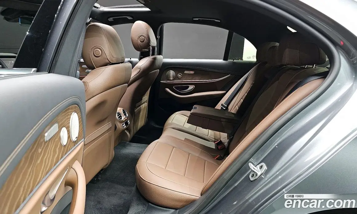 Mercedes-Benz E-Class 2021 2.0 автомат (гидро), фото 17