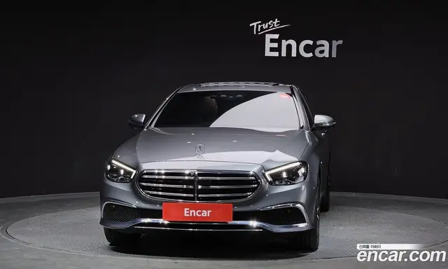 Mercedes-Benz E-Class 2021 2.0 автомат (гидро), миниатюра 3