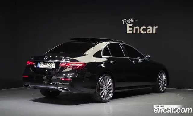 Mercedes-Benz E-Class 2021 2.0 автомат (гидро), миниатюра 2