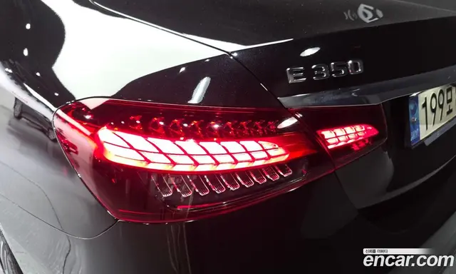 Mercedes-Benz E-Class 2021 2.0 автомат (гидро), миниатюра 9