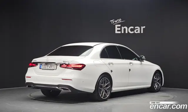 Mercedes-Benz E-Class 2021 1.9 автомат (гидро), миниатюра 2