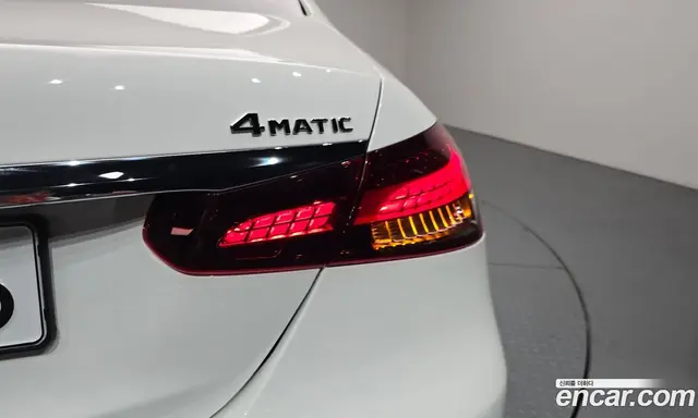 Mercedes-Benz E-Class 2023 2.0 автомат (гидро), миниатюра 8 Mercedes-Benz E-Class 2023 2.0 автомат (гидро), миниатюра 8