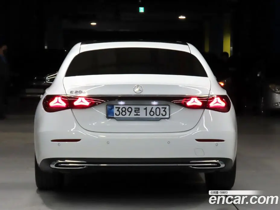 Mercedes-Benz E-Class 2024 2.0 автомат (гидро), фото 3 Mercedes-Benz E-Class 2024 2.0 автомат (гидро), фото 3