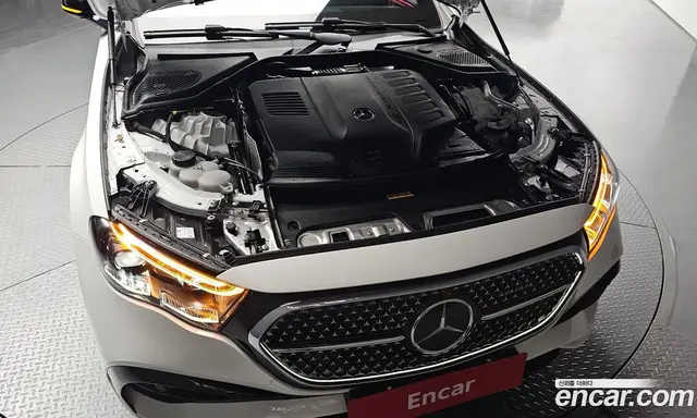 Mercedes-Benz E-Class 2026 3.0 автомат (гидро), миниатюра 6