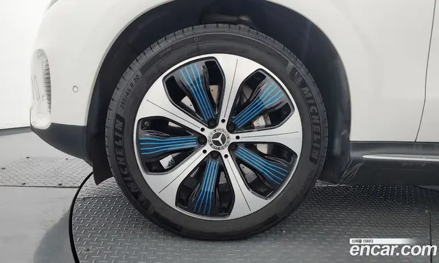 Mercedes-Benz EQC 2020 0.2 автомат (гидро), миниатюра 5