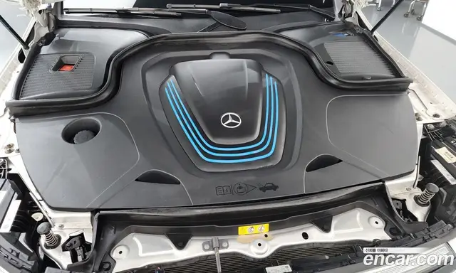 Mercedes-Benz EQC 2020 0.2 автомат (гидро), миниатюра 6