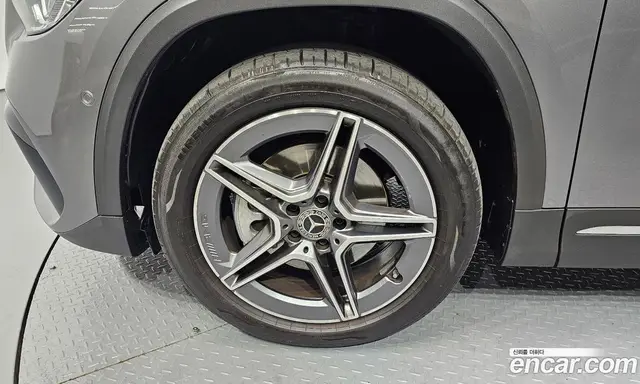 Mercedes-Benz GLA-Class 2023 2.0 автомат (гидро), миниатюра 5 Mercedes-Benz GLA-Class 2023 2.0 автомат (гидро), миниатюра 5