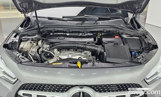 Mercedes-Benz GLA-Class 2023 2.0 автомат (гидро), миниатюра 6 Mercedes-Benz GLA-Class 2023 2.0 автомат (гидро), миниатюра 6