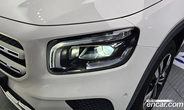Mercedes-Benz GLB-Class 2021 2.0 автомат (гидро), миниатюра 8 Mercedes-Benz GLB-Class 2021 2.0 автомат (гидро), миниатюра 8