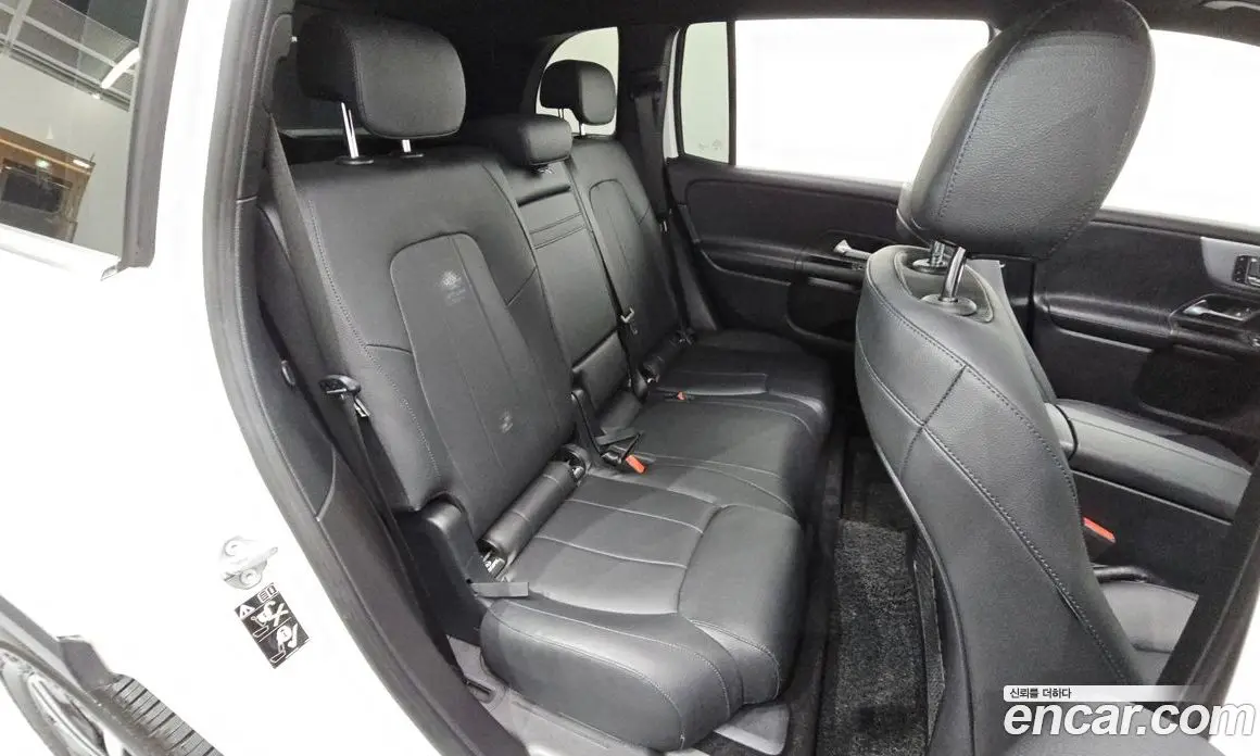 Mercedes-Benz GLB-Class 2021 1.9 автомат (гидро), фото 17 Mercedes-Benz GLB-Class 2021 1.9 автомат (гидро), фото 17