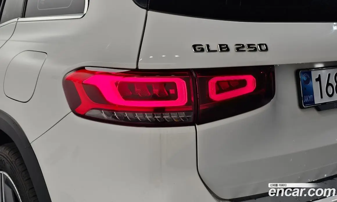 Mercedes-Benz GLB-Class 2021 2.0 автомат (гидро), фото 9 Mercedes-Benz GLB-Class 2021 2.0 автомат (гидро), фото 9