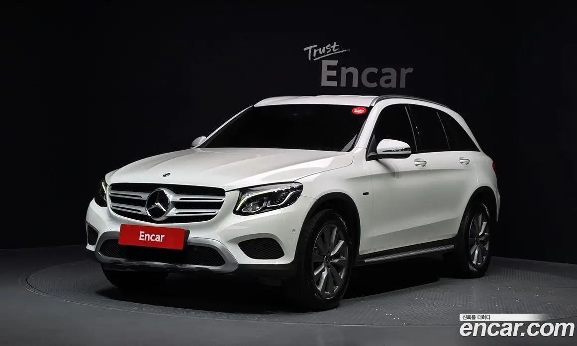 Mercedes-Benz GLC-Class 2018 2.0 автомат (гидро), фото 1 Mercedes-Benz GLC-Class 2018 2.0 автомат (гидро), фото 1