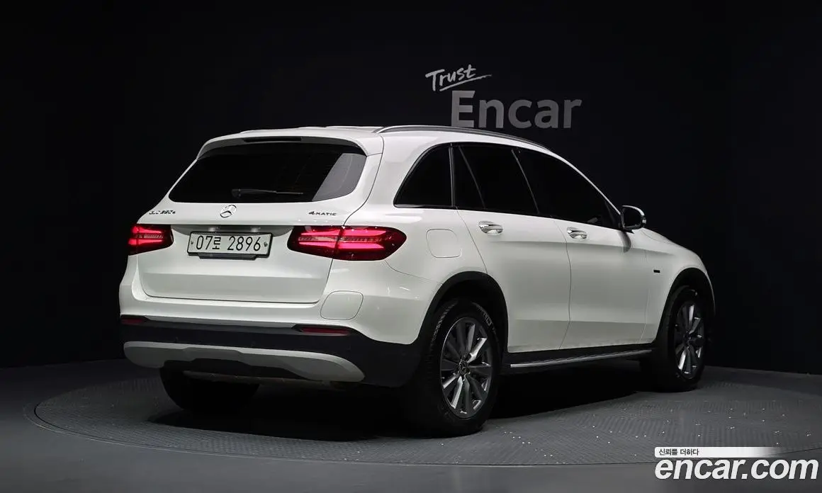 Mercedes-Benz GLC-Class 2018 2.0 автомат (гидро), фото 2 Mercedes-Benz GLC-Class 2018 2.0 автомат (гидро), фото 2