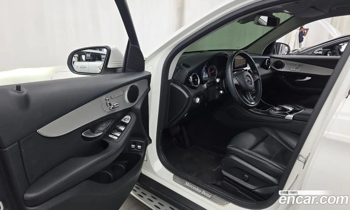 Mercedes-Benz GLC-Class 2018 2.0 автомат (гидро), фото 13 Mercedes-Benz GLC-Class 2018 2.0 автомат (гидро), фото 13