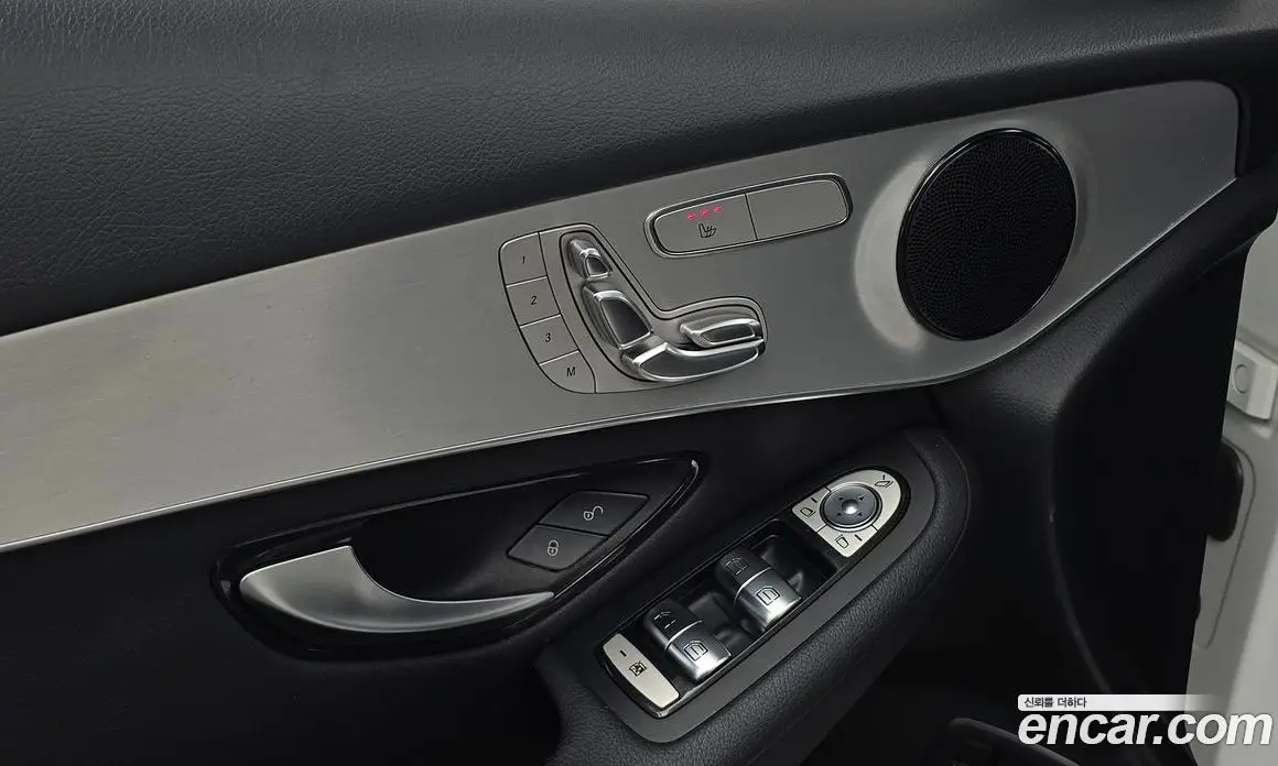 Mercedes-Benz GLC-Class 2018 2.0 автомат (гидро), фото 16 Mercedes-Benz GLC-Class 2018 2.0 автомат (гидро), фото 16