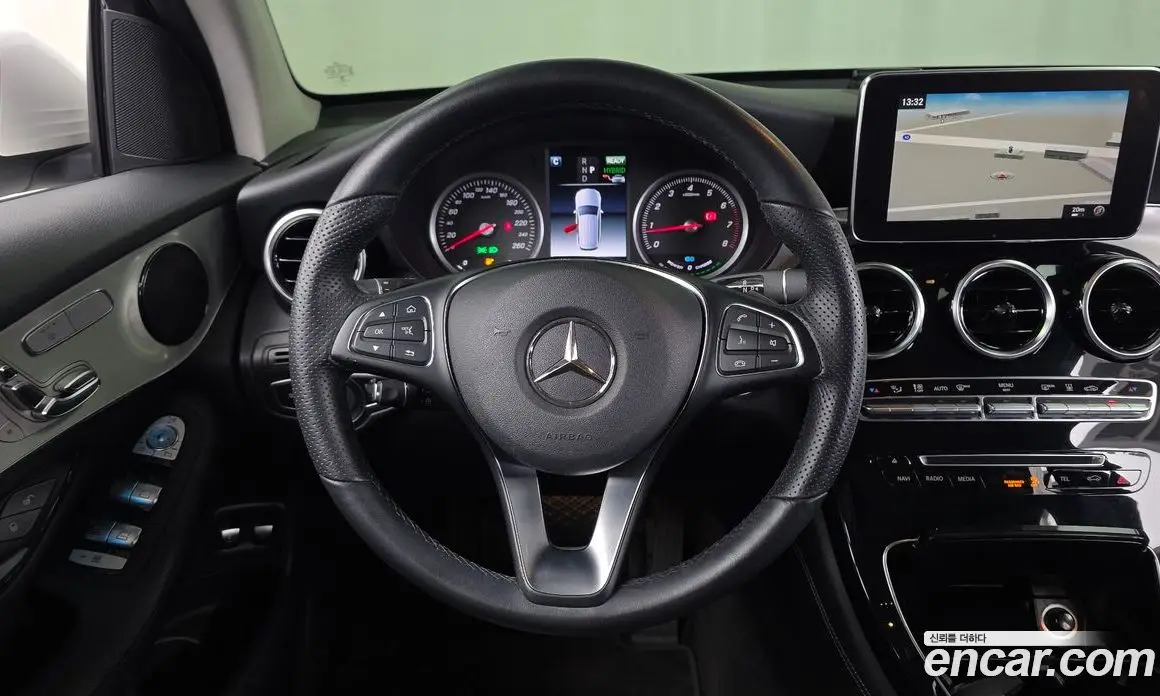 Mercedes-Benz GLC-Class 2018 2.0 автомат (гидро), фото 19 Mercedes-Benz GLC-Class 2018 2.0 автомат (гидро), фото 19