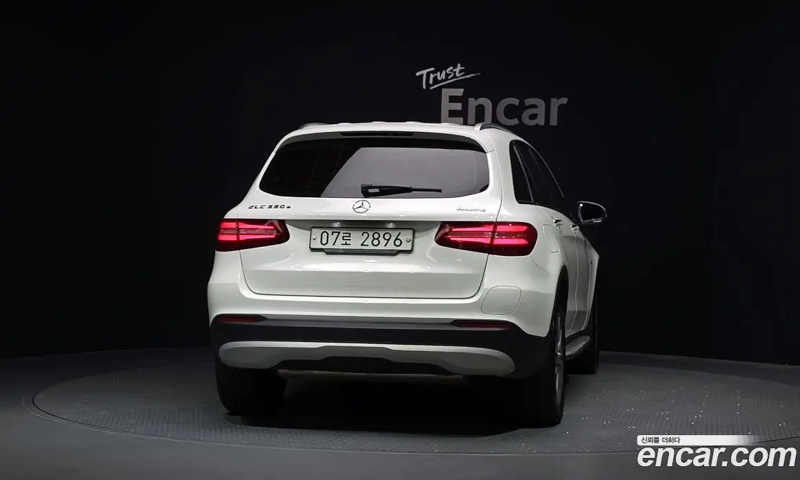 Mercedes-Benz GLC-Class 2018 2.0 автомат (гидро), фото 4 Mercedes-Benz GLC-Class 2018 2.0 автомат (гидро), фото 4