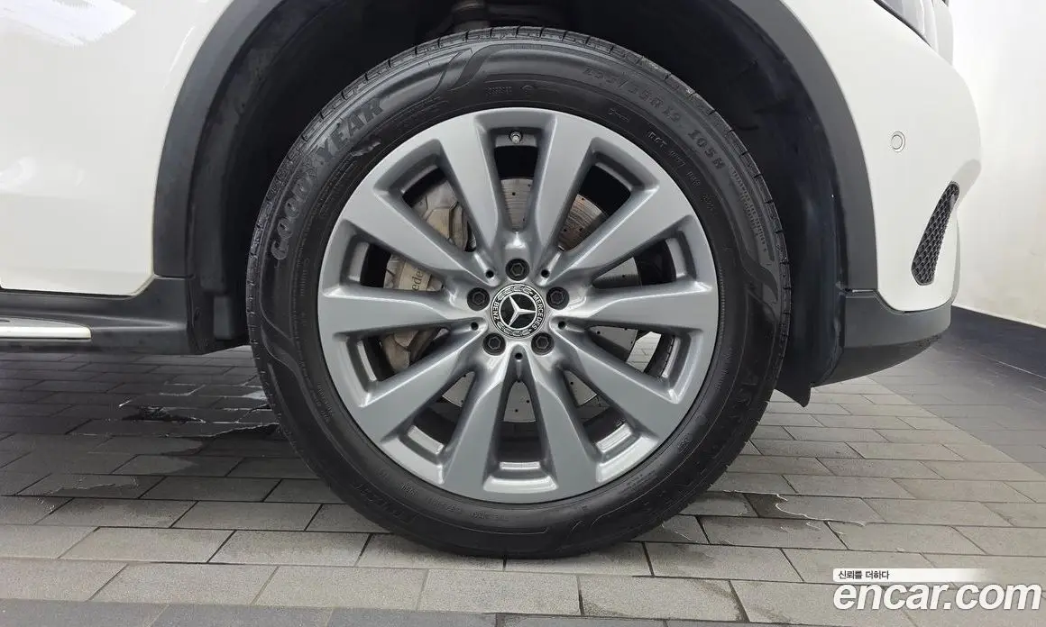 Mercedes-Benz GLC-Class 2018 2.0 автомат (гидро), фото 7 Mercedes-Benz GLC-Class 2018 2.0 автомат (гидро), фото 7