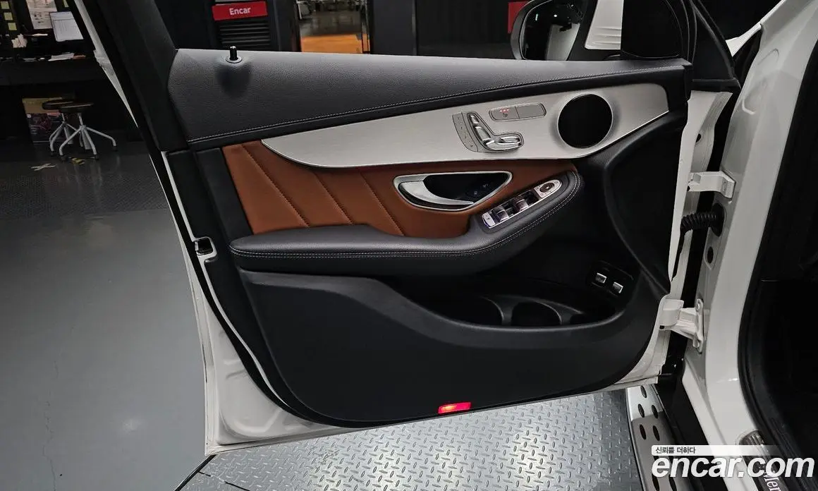 Mercedes-Benz GLC-Class 2022 2.0 автомат (гидро), фото 13