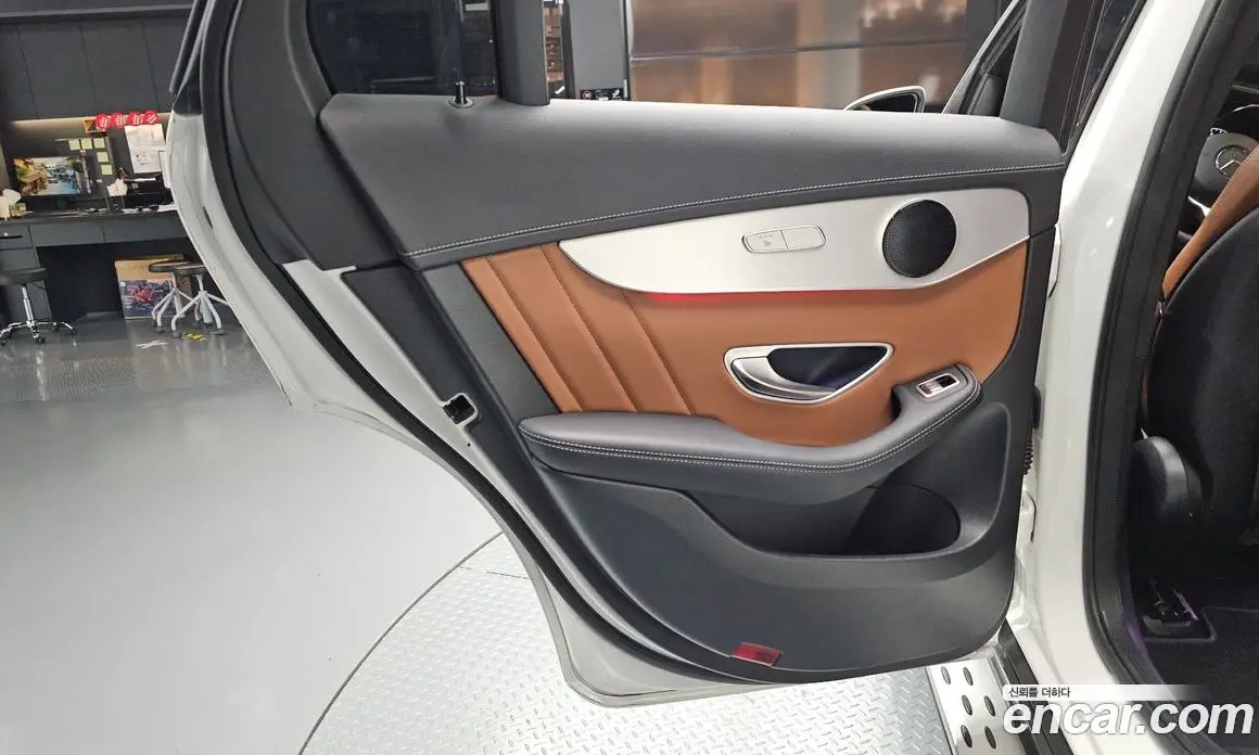 Mercedes-Benz GLC-Class 2022 2.0 автомат (гидро), фото 14