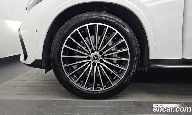 Mercedes-Benz GLC-Class 2024 2.0 автомат (гидро), миниатюра 5 Mercedes-Benz GLC-Class 2024 2.0 автомат (гидро), миниатюра 5