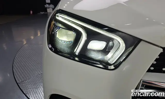 Mercedes-Benz GLE-Class 2021 2.0 автомат (гидро), миниатюра 8