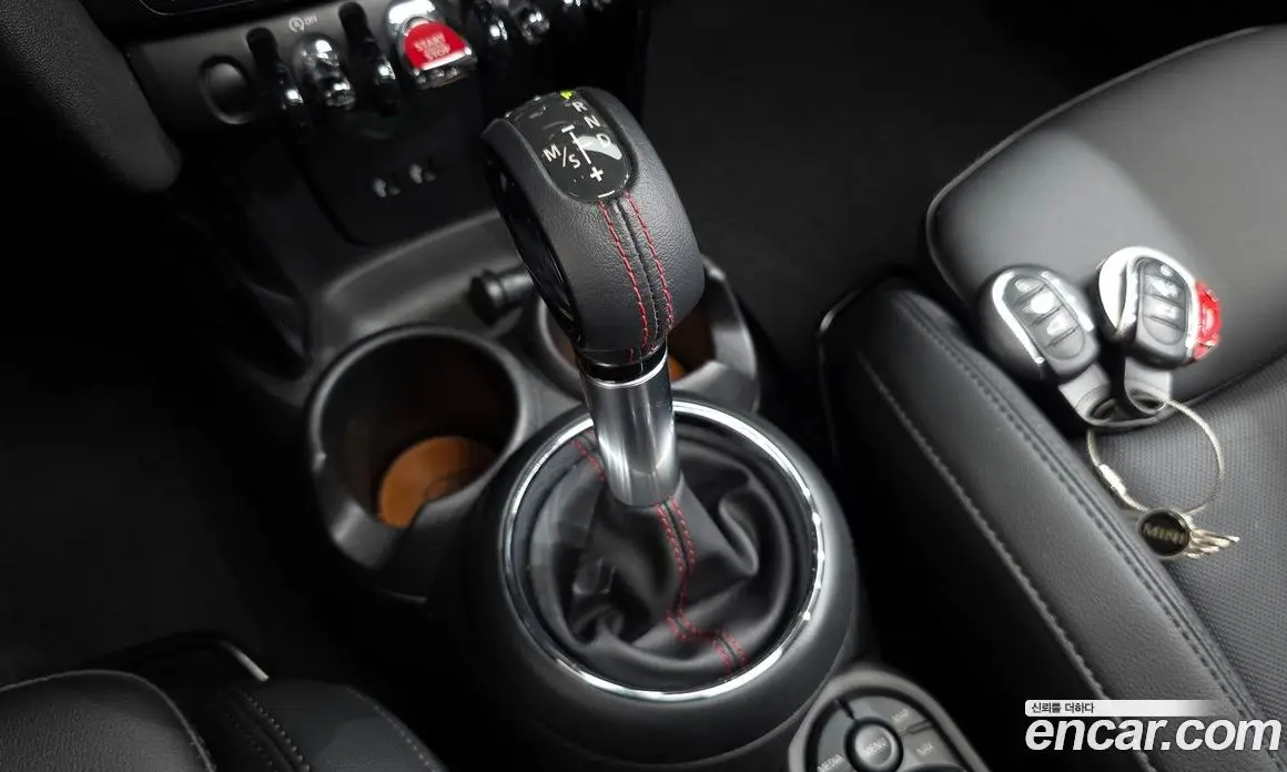 Mini Cooper 2018 2.0 автомат (гидро), фото 12 Mini Cooper 2018 2.0 автомат (гидро), фото 12