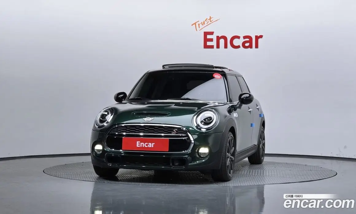 Mini Cooper 2018 2.0 автомат (гидро), фото 3 Mini Cooper 2018 2.0 автомат (гидро), фото 3