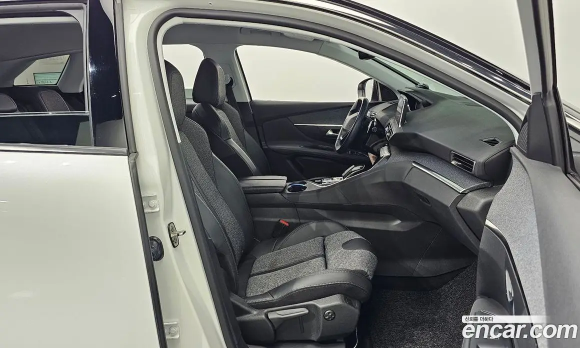 Peugeot 3008 2020 1.5 автомат (гидро), фото 17 Peugeot 3008 2020 1.5 автомат (гидро), фото 17