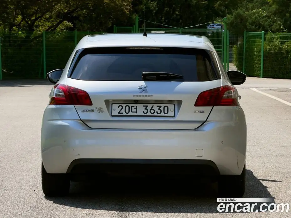 Peugeot 308 2014 2.0 автомат (гидро), фото 5 Peugeot 308 2014 2.0 автомат (гидро), фото 5