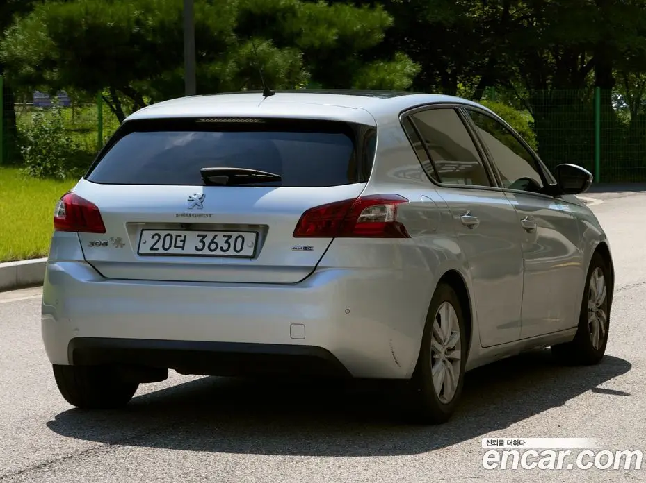 Peugeot 308 2014 2.0 автомат (гидро), фото 6 Peugeot 308 2014 2.0 автомат (гидро), фото 6